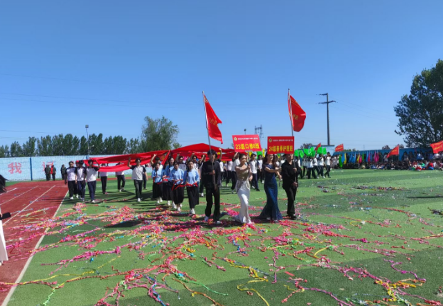 石家庄白求恩医学院春季运动会08.png