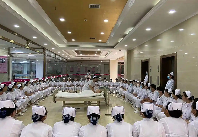 石家庄天使护士学校招生简章.png