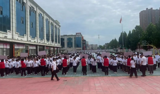 石家庄天使护士学校消防演习04.png